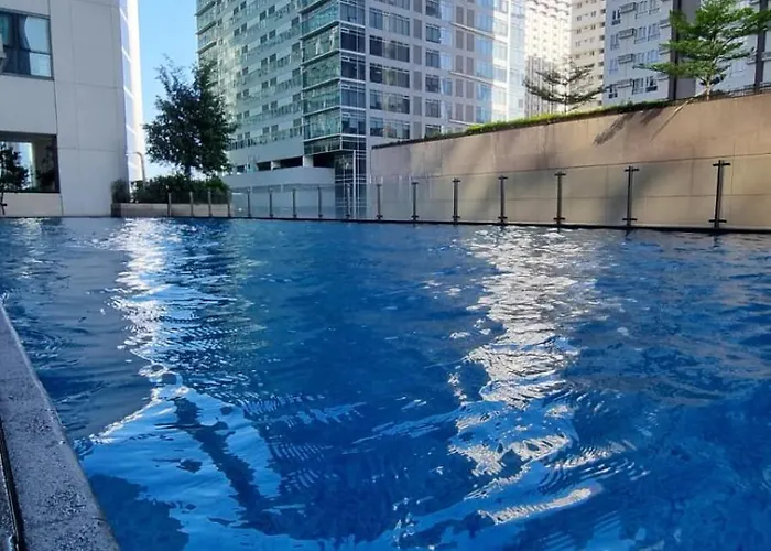 Contemporary 2br With Balcony In Bgc Center Uptown Apartment Manila
